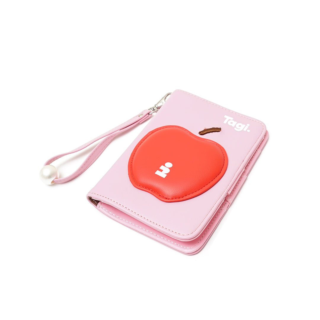 Tagi Apple Passport Holder