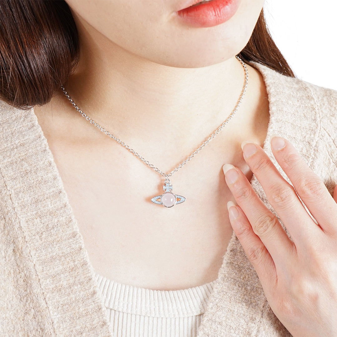 VWW Petulla Pendant Necklace