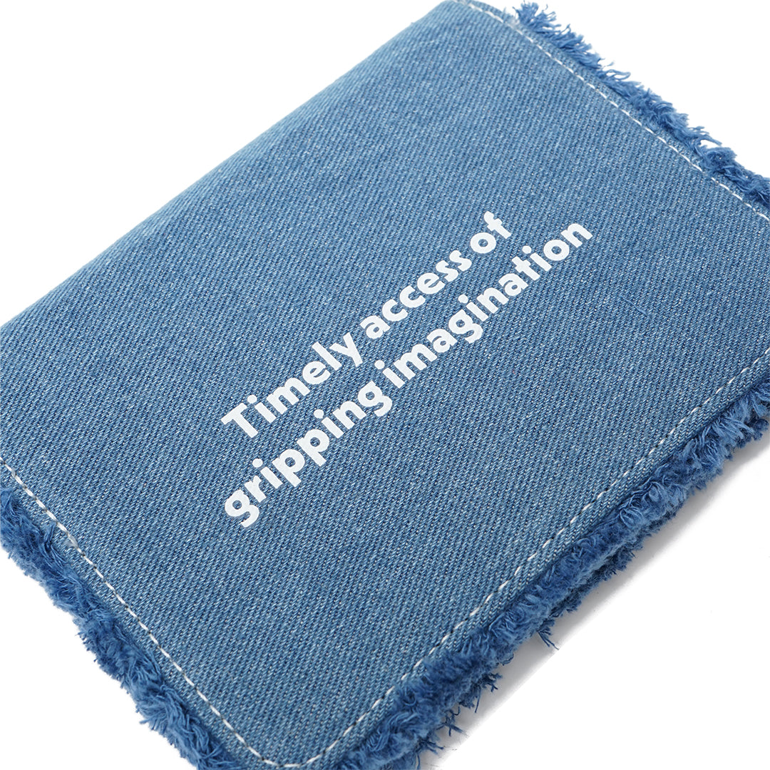 Tagi Apple Passport Holder