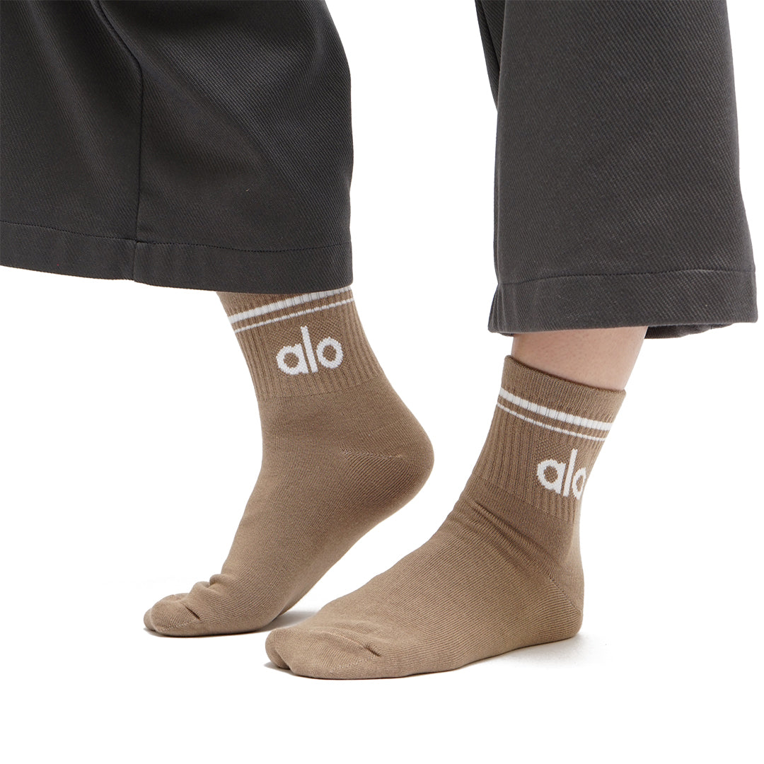 Alo Unisex Half-Crew Throwback Socks