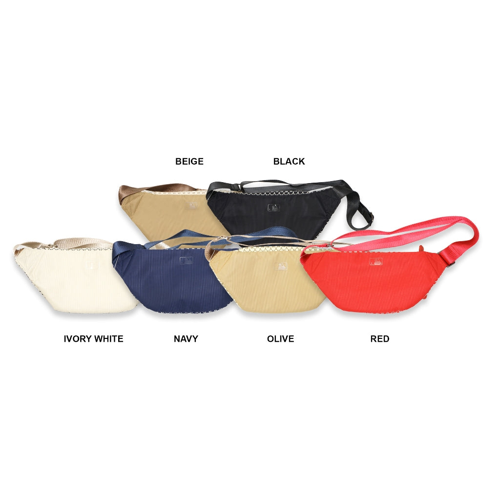 M7B Classic Monogram Hipsack
